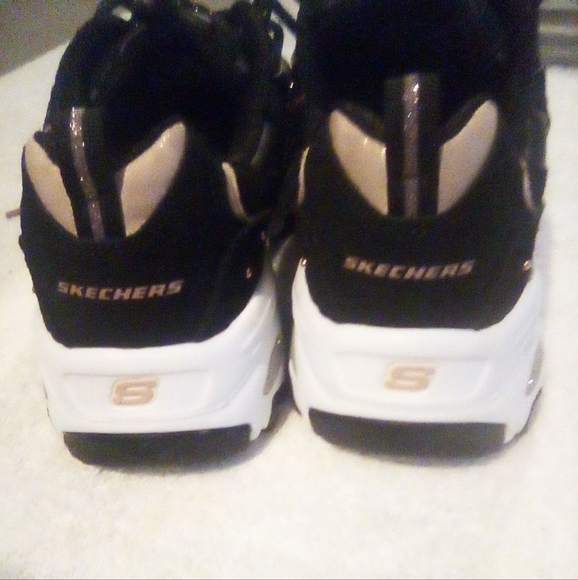 Brand New Sketcher's D' Lites Black,White & Gold Size 8.5 - Picture 6 of 8